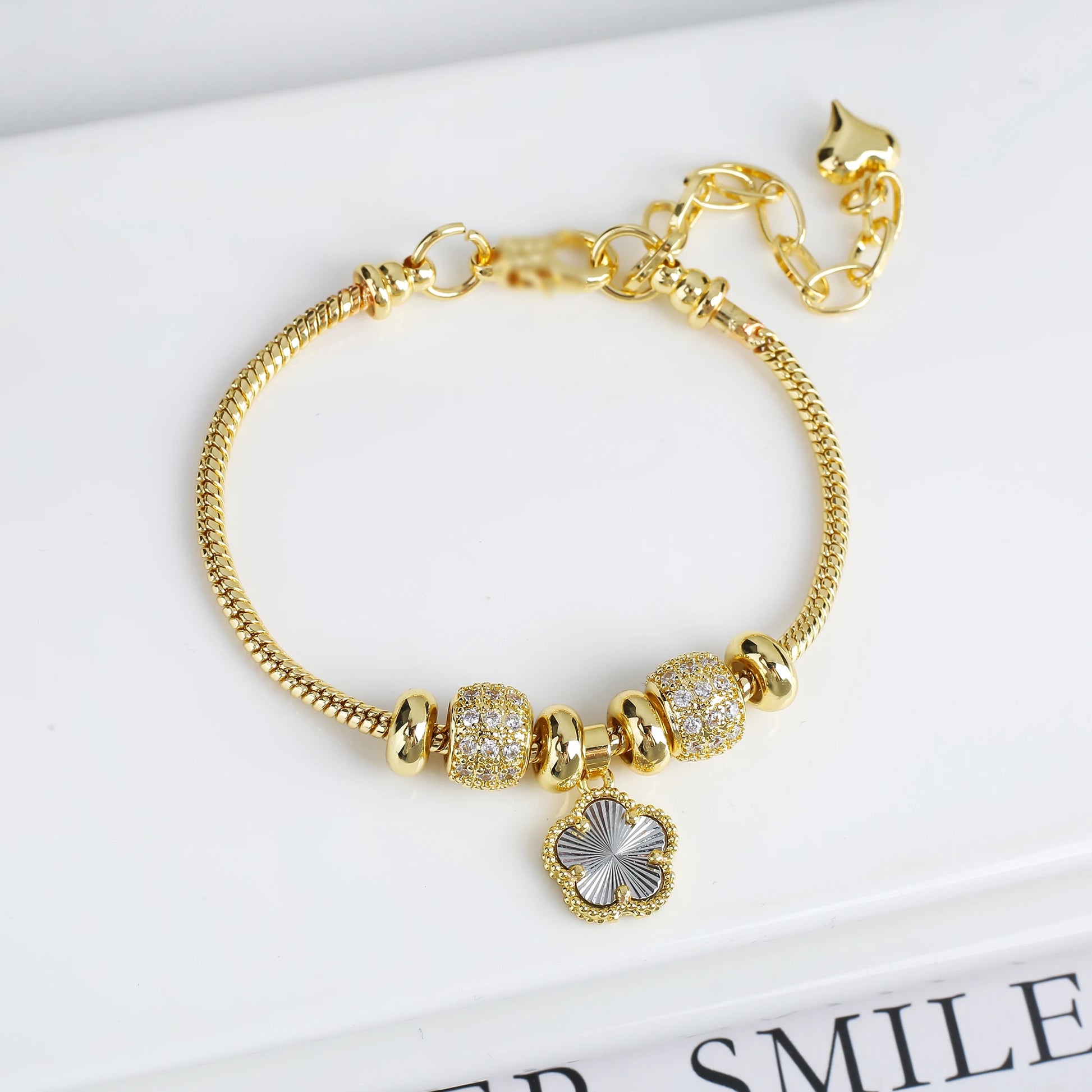 Jewelry 2024 Luxury New 5 Leaf Grass Bracelet Women'S Wedding Party Bracelet Unique Chain Woven Accessories