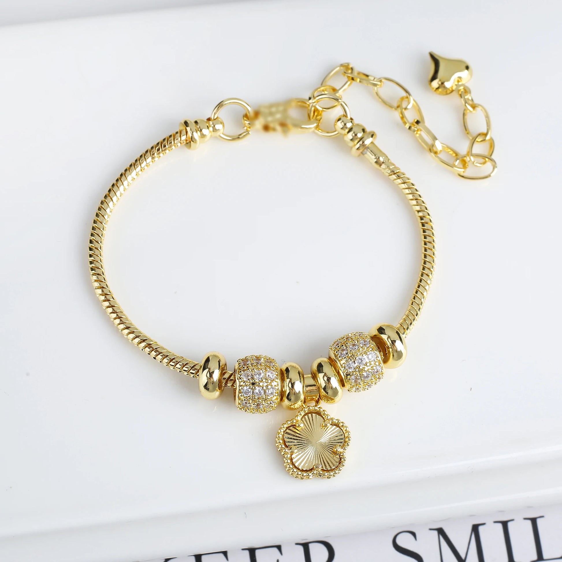 Jewelry 2024 Luxury New 5 Leaf Grass Bracelet Women'S Wedding Party Bracelet Unique Chain Woven Accessories