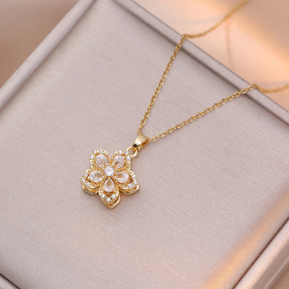 Shiny Zircon Romantic Flower Pendant Necklace for Women Gold Plated Rotatable Flowers Choker Girls Wedding Party Luxury Jewelry