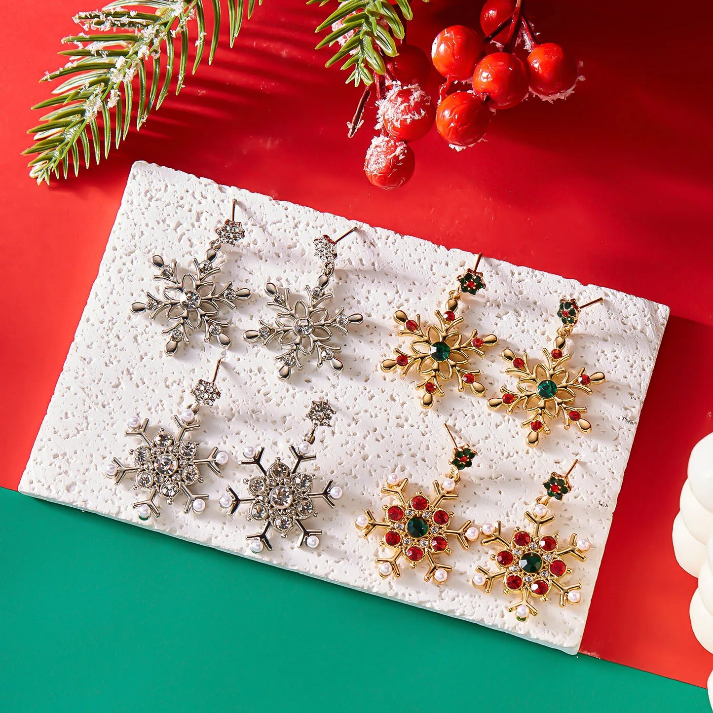 Fashion Christmas Snowflake Stud Earrings for Women Crystal Zircon Pearl Dangle Piercing Ear Jewelry Girl New Year Party Gifts