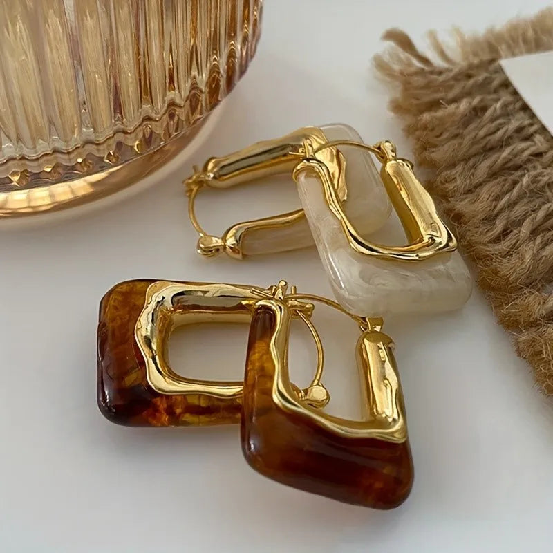 Elegant Vintage U-Shaped Hoop Earrings for Women Golden-Tone Finish & Resin Inlay Stylish Earring Party Jewelry Gifts